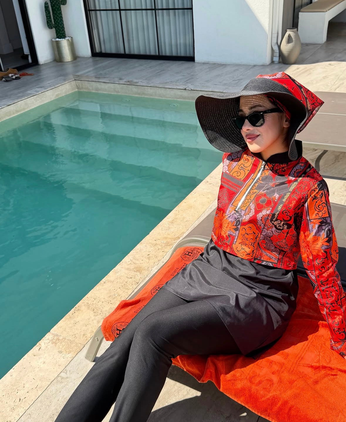 Kırmızı etnik desen tesettür mayo